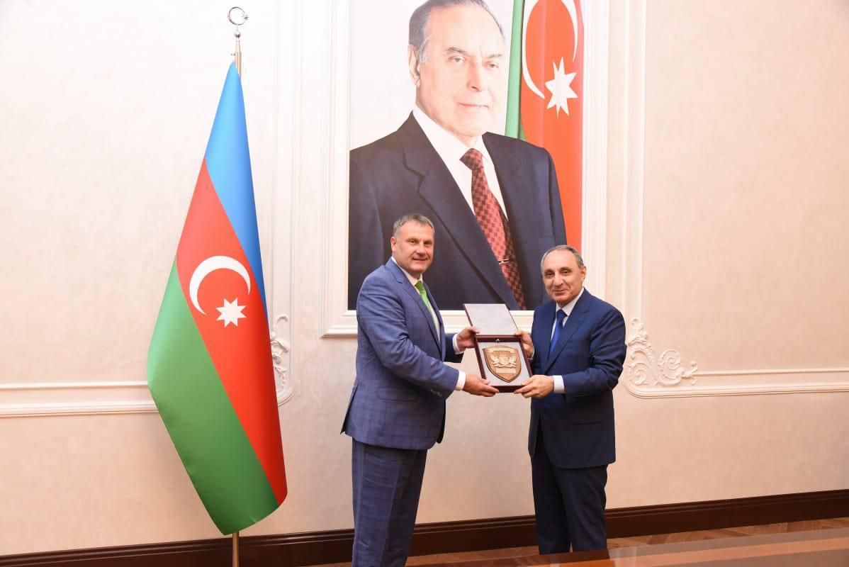 Latvijas un Azerbaidžānas ģenerālprokurori vienojas par efektīvāku savstarpējās informācijas apmaiņu