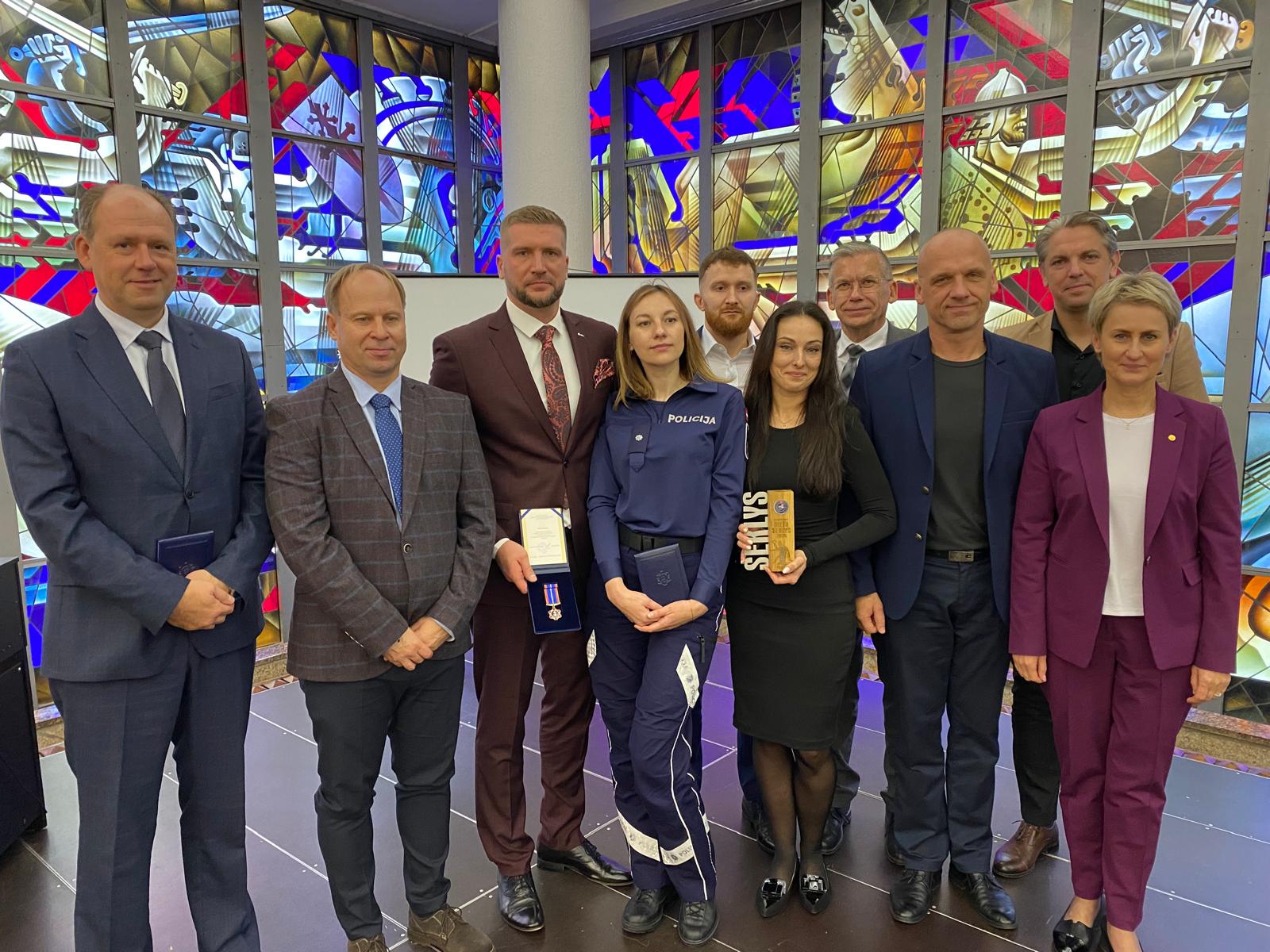 Kurzemes tiesas apgabala prokuratūras prokurors saņem Lietuvas Republikas Policijas trešās pakāpes izcilības zīmi