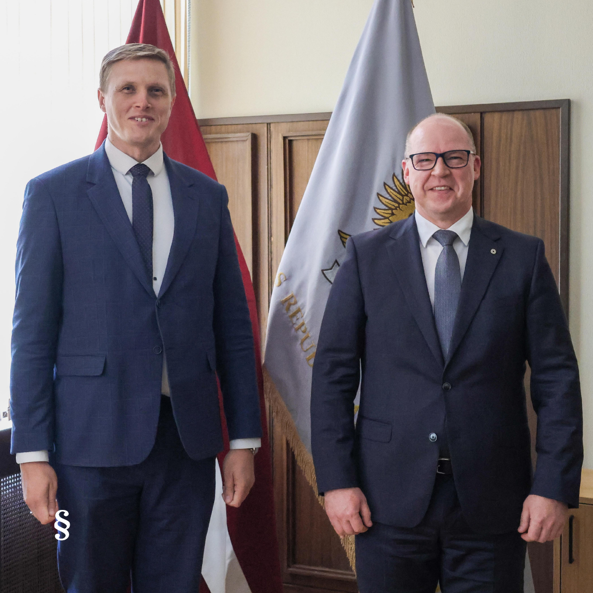 Attēlā iekšlietu ministra Jānis Dombrava un ģenerālprokurors Armīns Meisters