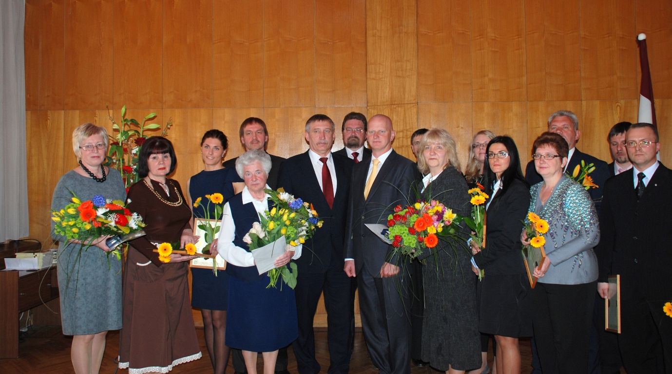 Latvijas Republikas Neatkarības atjaunošanas gadadienai veltīts svinīgs pasākums 2012. gada 3.maijā - 