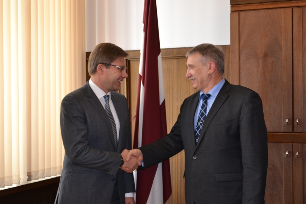 Ģenerālprokurora Ē.Kalnmeiera tikšanās ar Rīgas mēru N.Ušakovu 2013.gada 5.novembrī - 