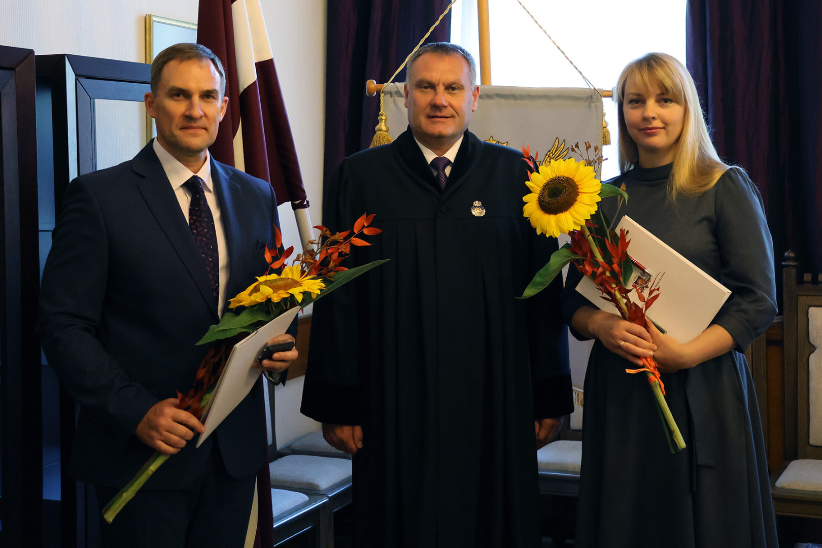 Ģenerālprokurors pieņem Intas Brakovskas un Kaspara Rutka prokurora zvērestu