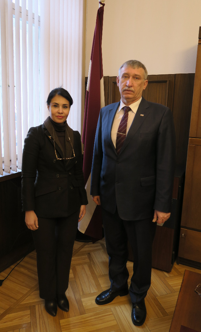 Ģenerālprokurora Ērika Kalnmeiera tikšanās ar Apvienoto Arābu Emirātu vēstnieci Latvijā  V.E. Mrs. Hanan Al Aleeli 2018.gada 18.janvārī