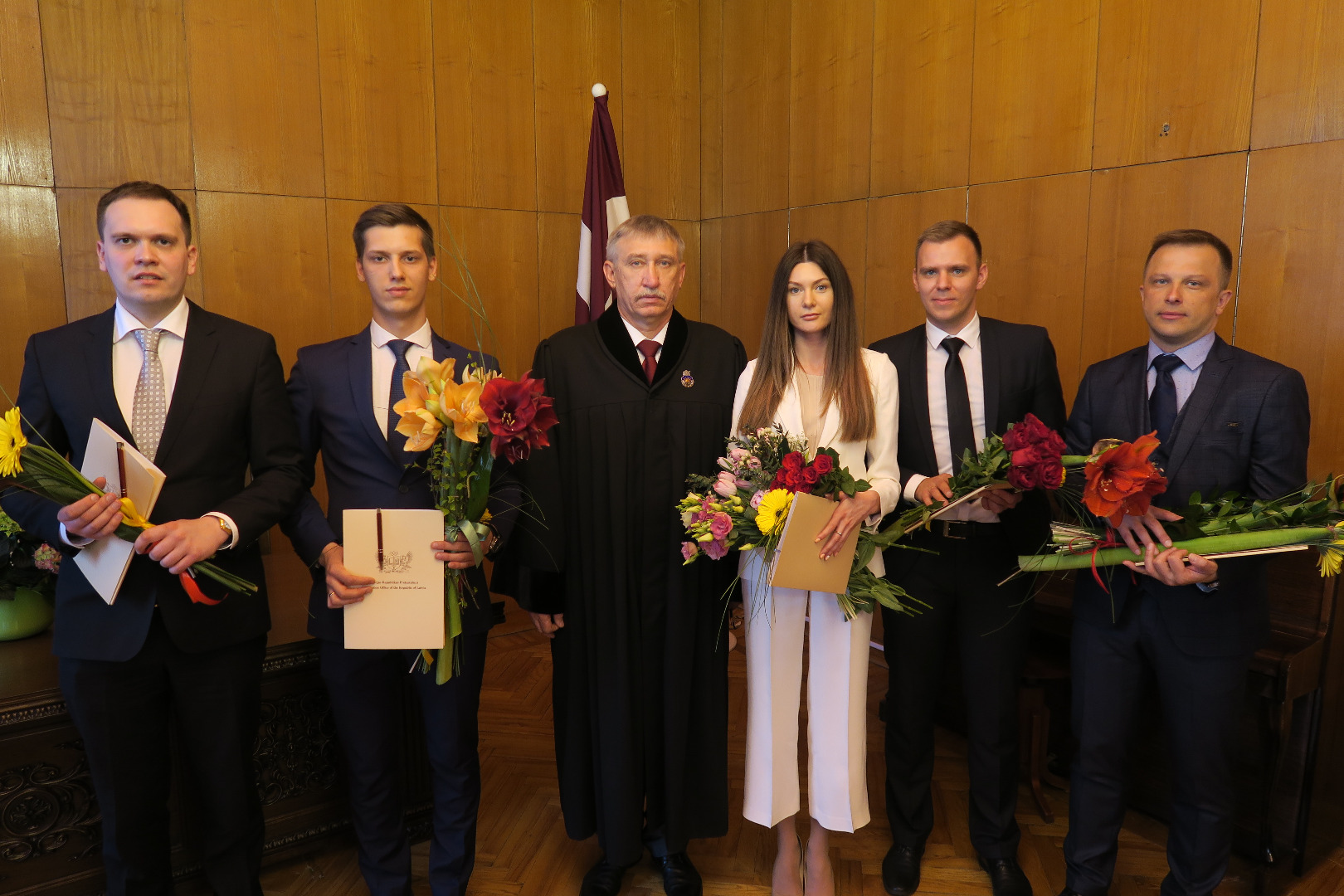 Ģenerālprokurors Ēriks Kalnmeiers pieņem jauno prokuroru zvērestus 2018.gada 24.aprīlī