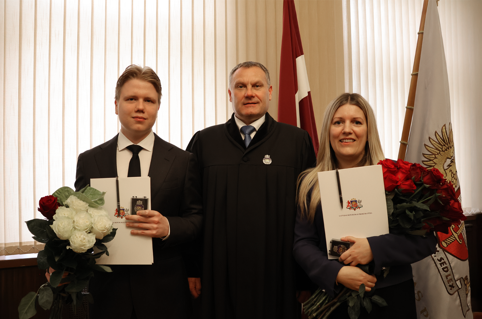 Prokuroru saimi papildina divi jaunie prokurori