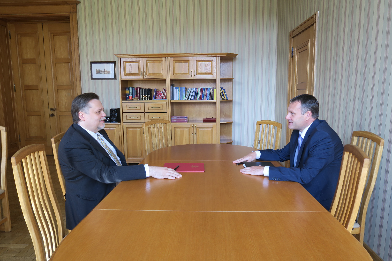 Ģenerālprokurors Juris Stukāns vizītē pie Augstākās tiesas priekšsēdētāja Aigara Strupiša