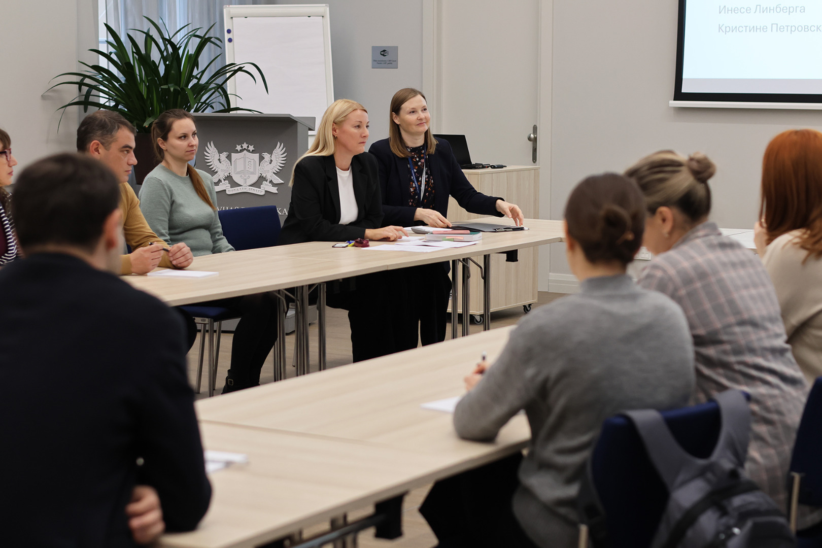 Pieredzes apmaiņas vizītē padziļina izpratni par integrētu palīdzību vardarbībā cietušiem bērniem