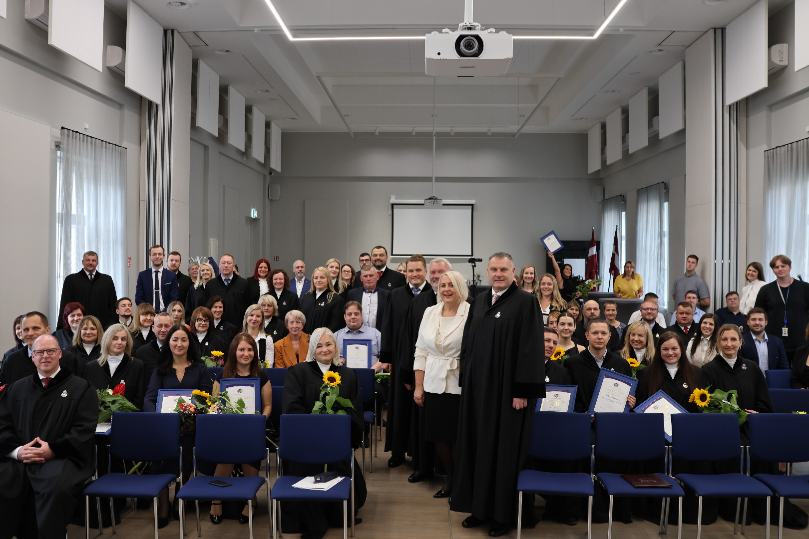 Prokuratūras dienā apbalvo prokurorus un prokuratūras darbiniekus