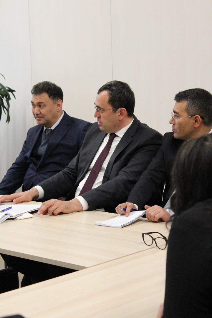 Prokuratūru apmeklē Uzbekistānas tieslietu sistēmas pārstāvji - 