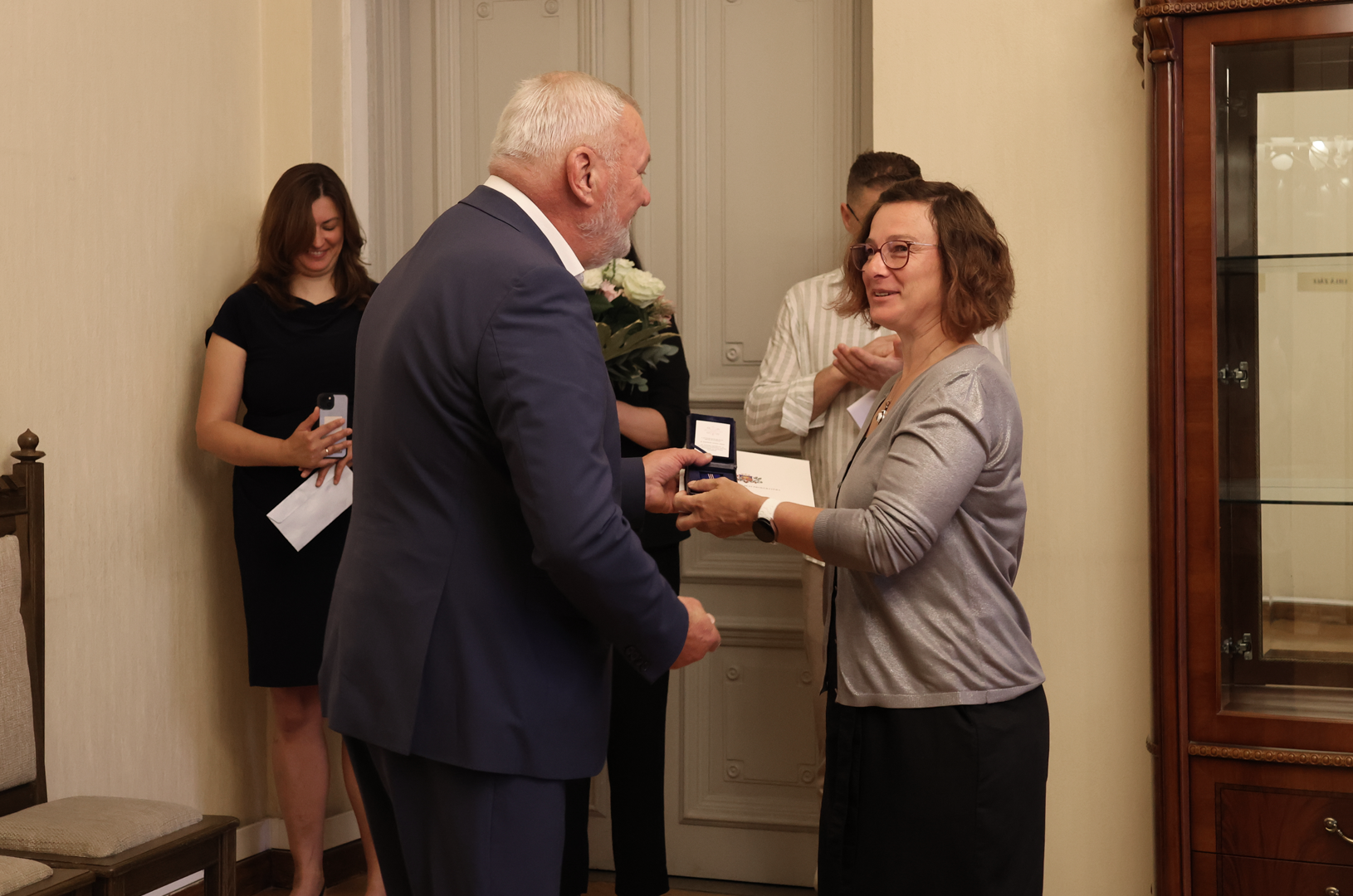 Ģenerālprokuratūras prokurorei pasniedz prokuratūras II pakāpes Goda zīmi