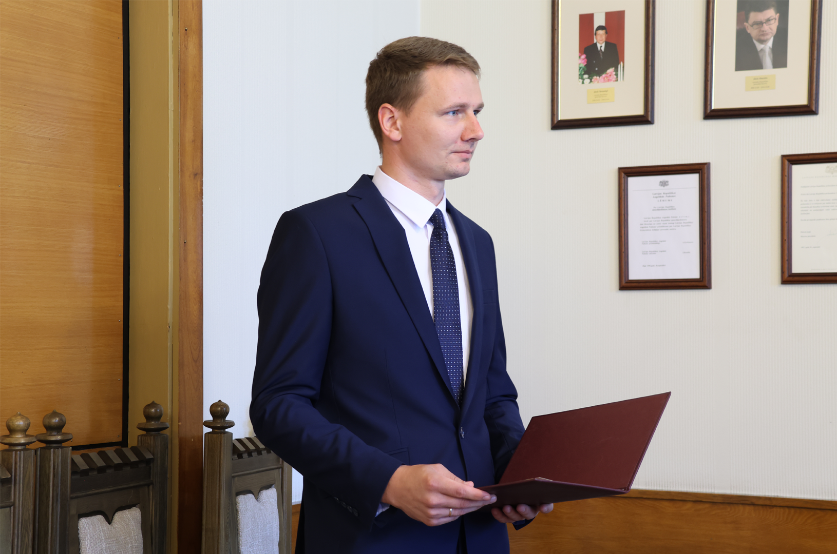 Ģenerālprokurora p. i. pieņem Normunda Veidemaņa prokurora zvērestu