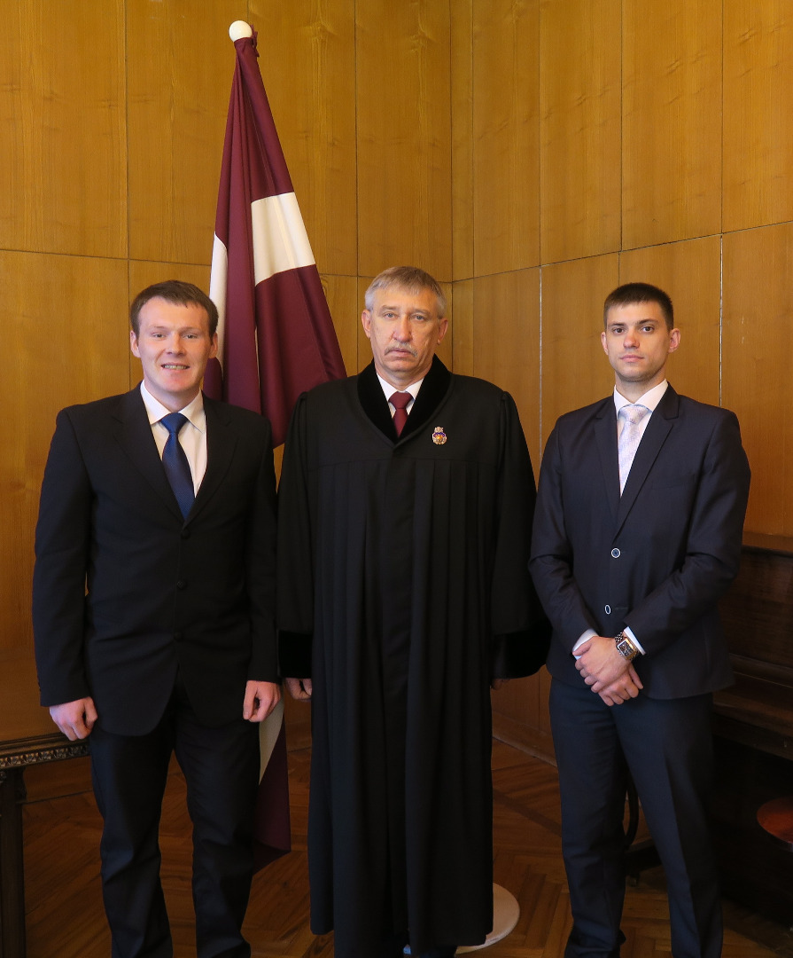 Ģenerālprokurors Ēriks Kalnmeiers 2017.gada 14.jūnijā pieņēmis divu jaunu prokuroru zvērestu