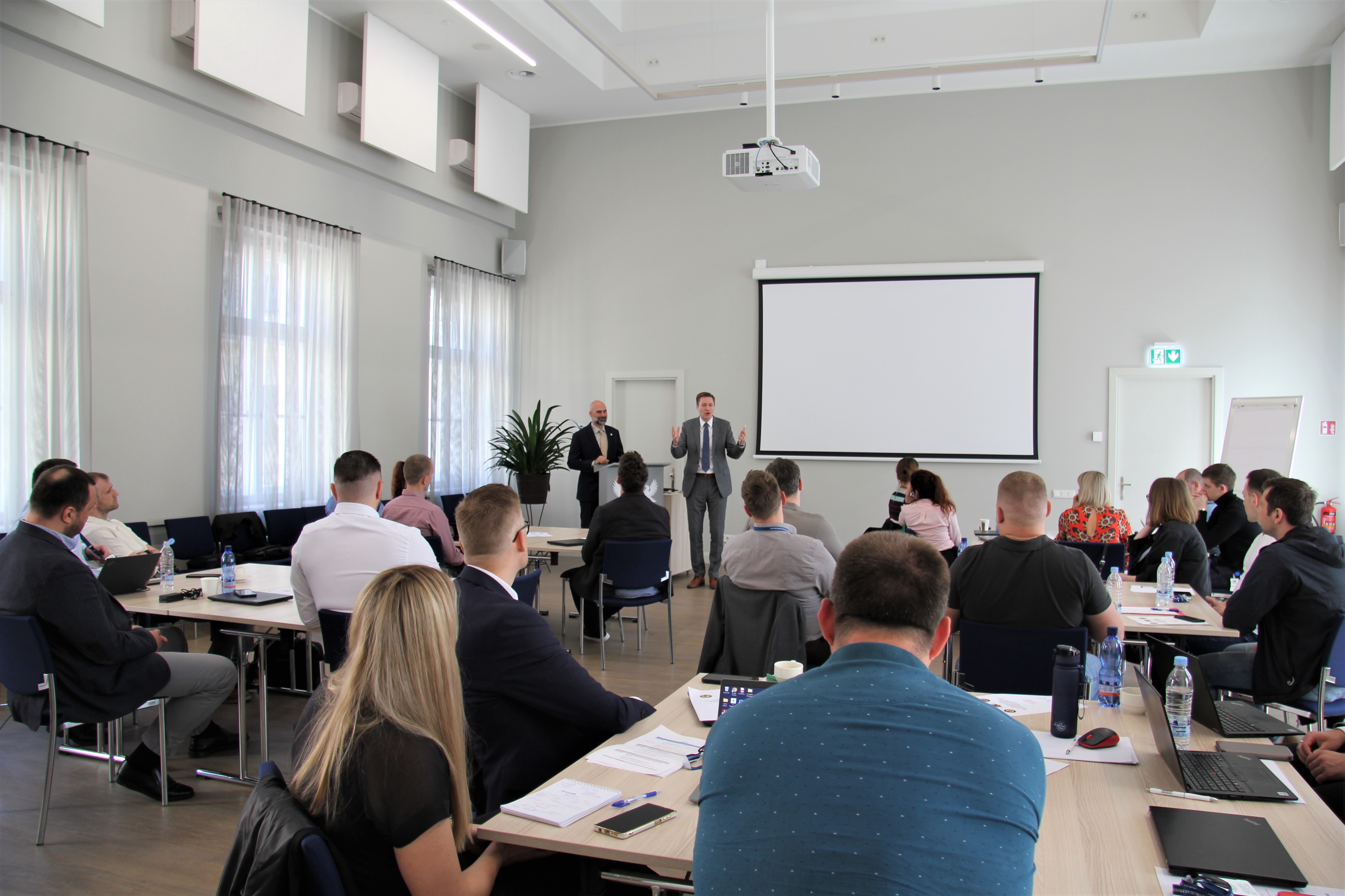 Mācībās papildina zināšanas cīņai ar 21.gadsimta kibernoziegumiem